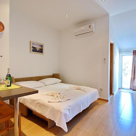 Studio Apartment Martin ซาดาร์ ภายนอก รูปภาพ