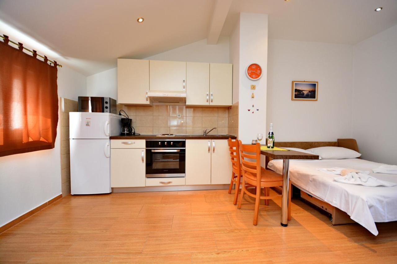 Studio Apartment Martin ซาดาร์ ภายนอก รูปภาพ