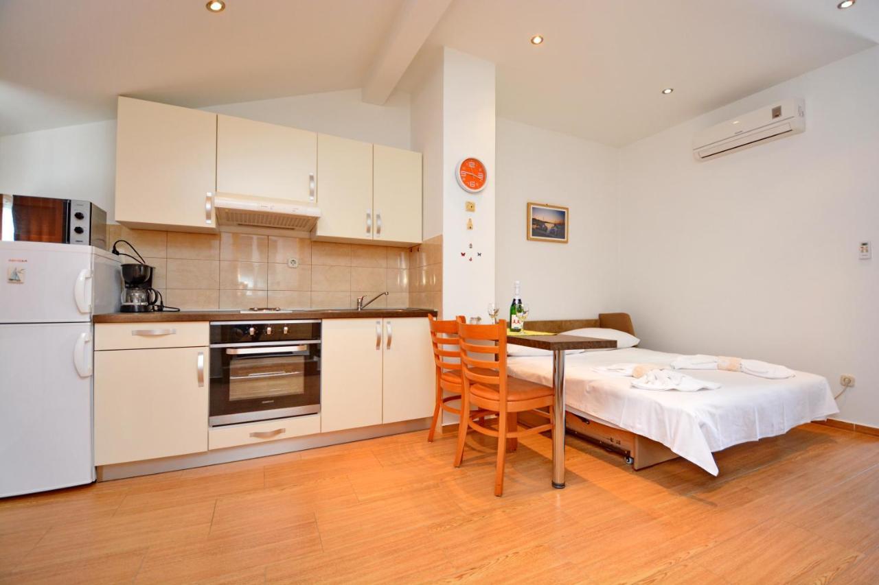 Studio Apartment Martin ซาดาร์ ภายนอก รูปภาพ
